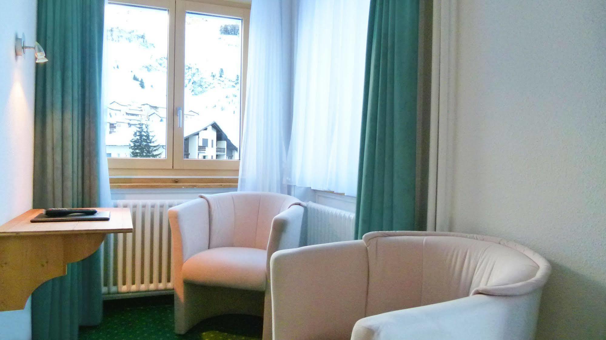 Hotel Grischuna Bivio Kültér fotó